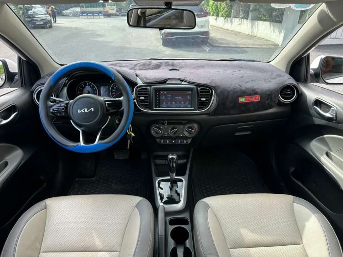 Kia Soluto 1.4 AT Deluxe trắng 2023